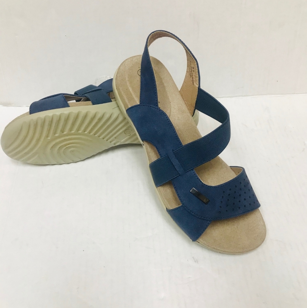 Sandals - Picture 2 of 5